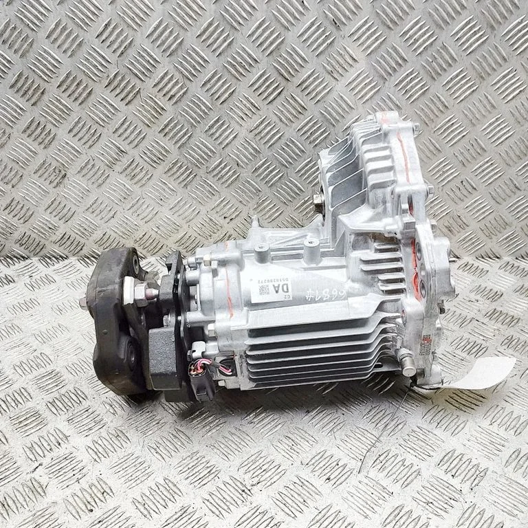 Ātrumkārbas reduktors (sadales kārba) TNA227500
