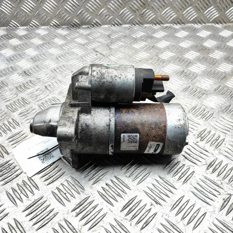 Starteris M1T80681
