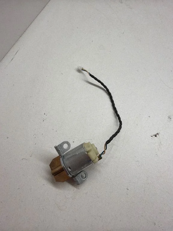 Steering wheel buttons/switches S11035400A