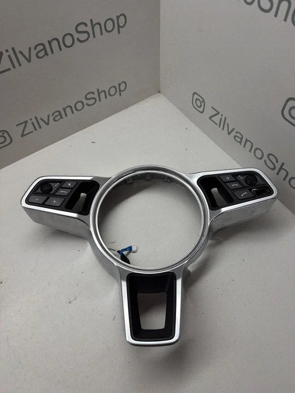 Steering wheel buttons/switches