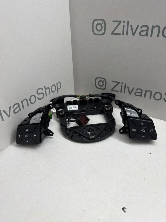 Steering wheel buttons/switches A1664640417