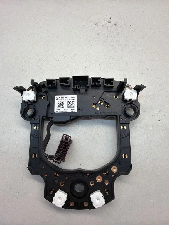 Steering wheel buttons/switches A0994641400