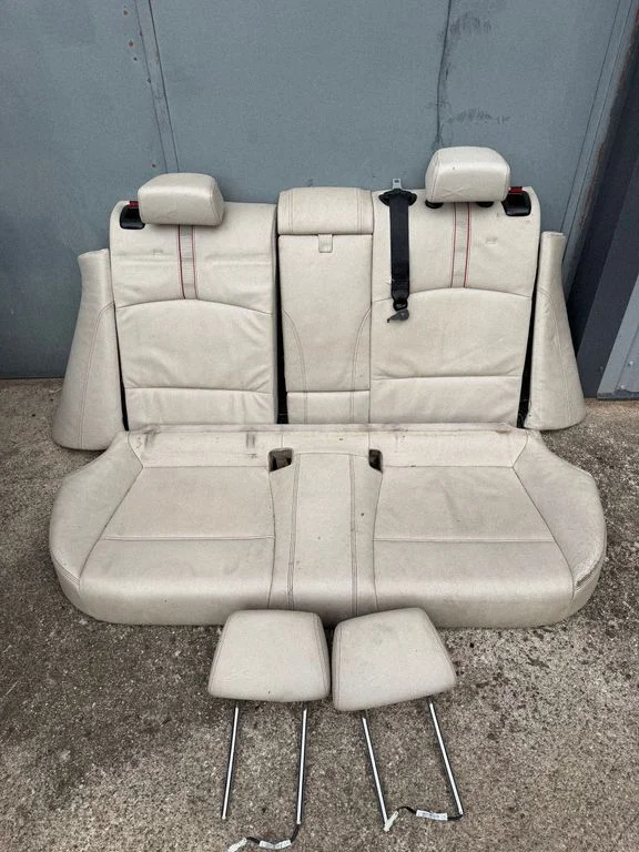 Rear seat