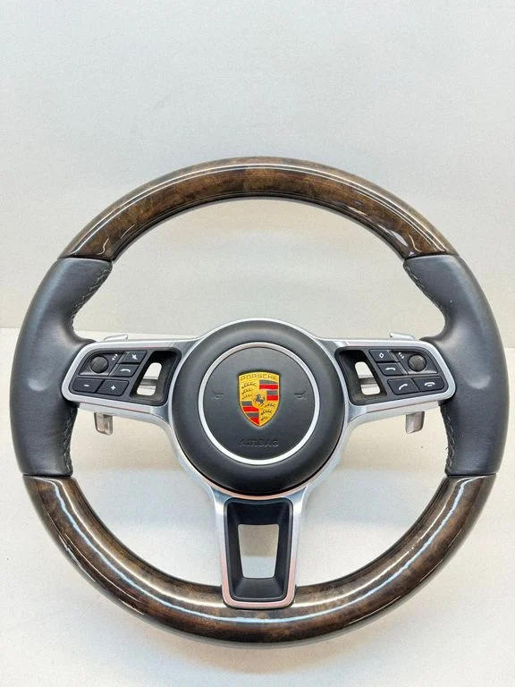 Steering wheel 971959256E