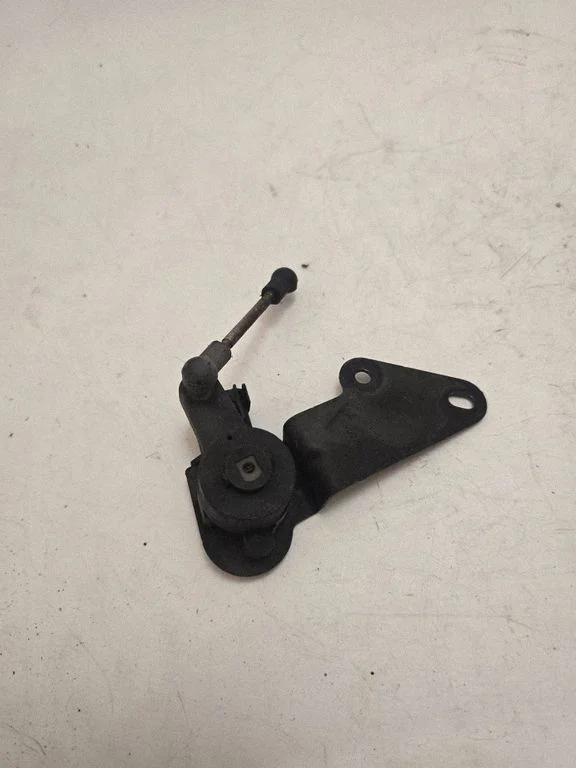 Aizmugurējās gaisa balstiekārtas augstuma sensors 68277079AC