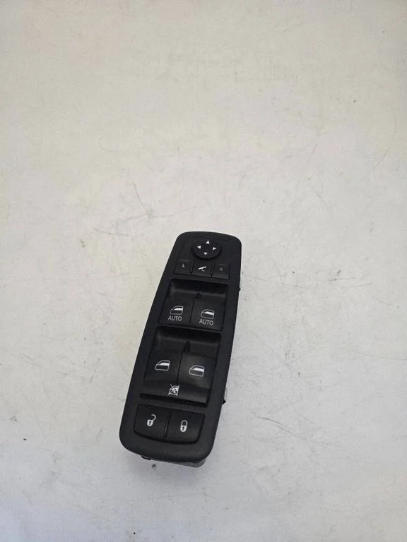 Electric window control switch – Ram 1500 DT (2018-)