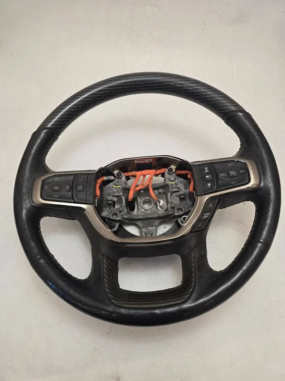 Steering wheel 641038102D