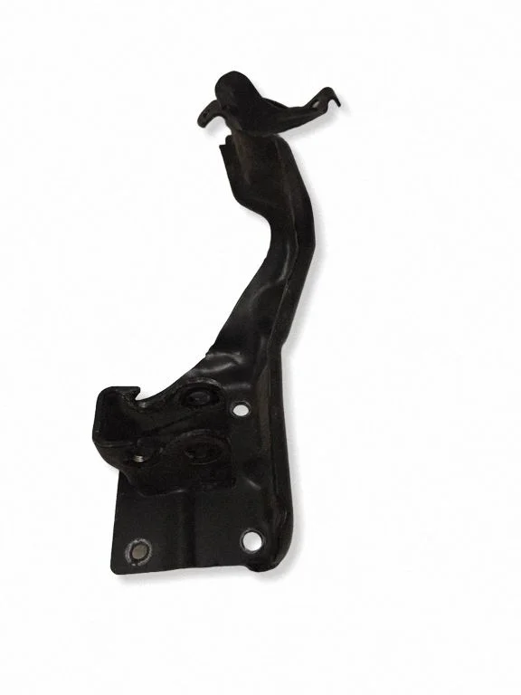 Engine mounting bracket 68321773AB