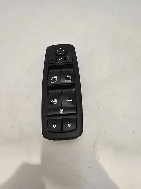 Elektrisko logu slēdzis 68262252AC