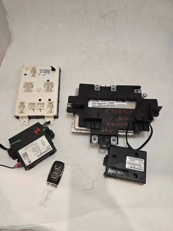 Engine control unit/module P68455137AC