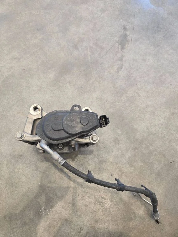 Rear brake caliper