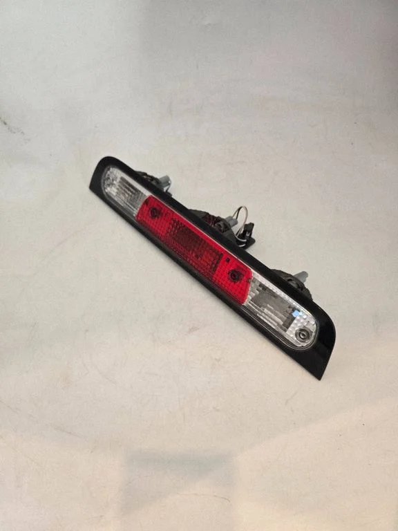 Third/center stoplight – Ram 1500 DT (2018-)