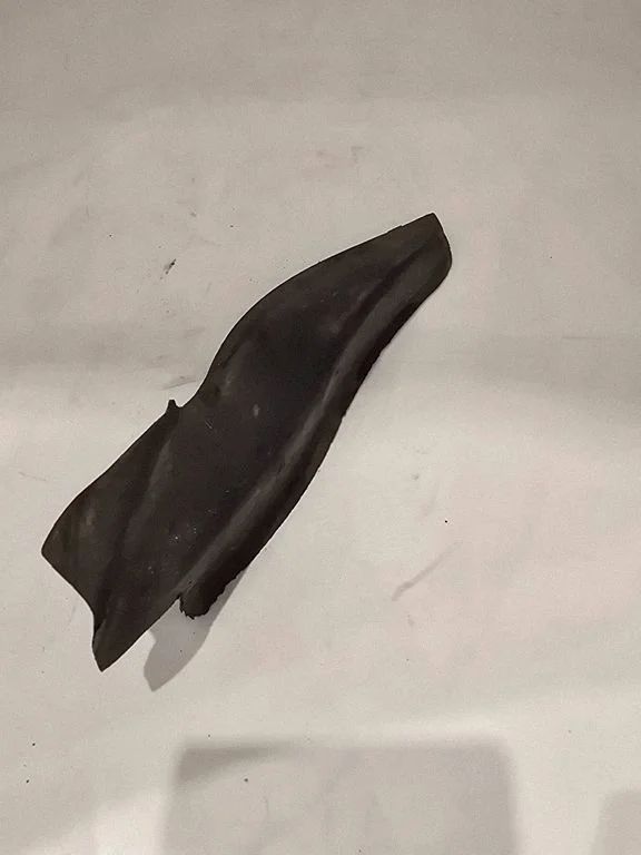 Fender end trim 68299454AC