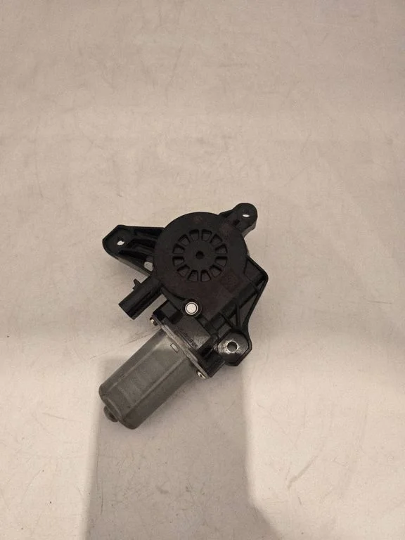 Front door window regulator motor GD558RJ
