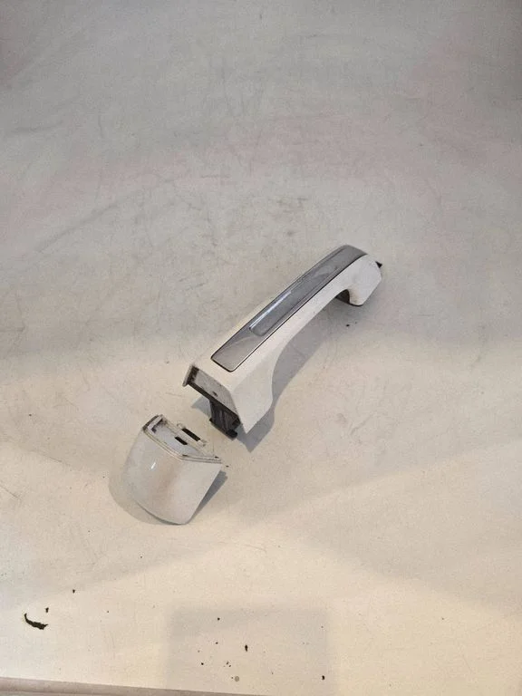 Rear door exterior handle