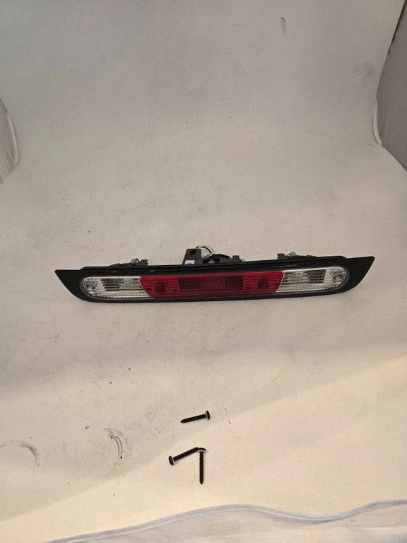 Third/center stoplight – Ram 1500 DT (2018-)