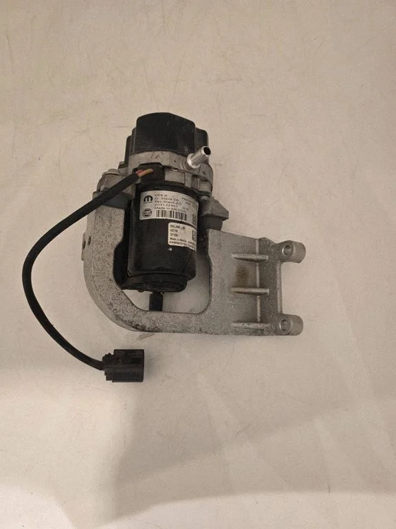 Vacuum pump P68385753AB