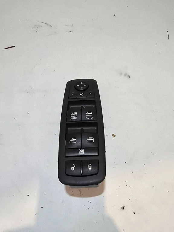 Electric window control switch 68262252AC