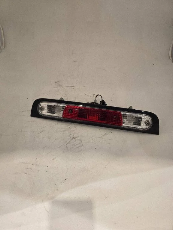 Third/center stoplight – Ram 1500 DT (2018-)