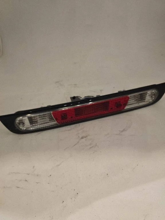 Third/center stoplight – Ram 1500 DT (2018-)