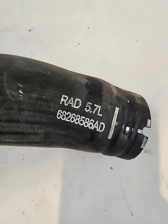 Motora dzesēšanas caurule (-es)/šļūtene (-es) 68268586AD