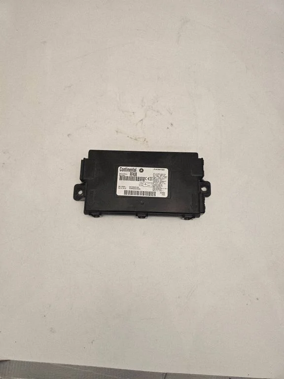 Bezatslēgas sistēmas KESSY (keyless) vadības bloks/modulis – Dodge Challenger (2008-2023)