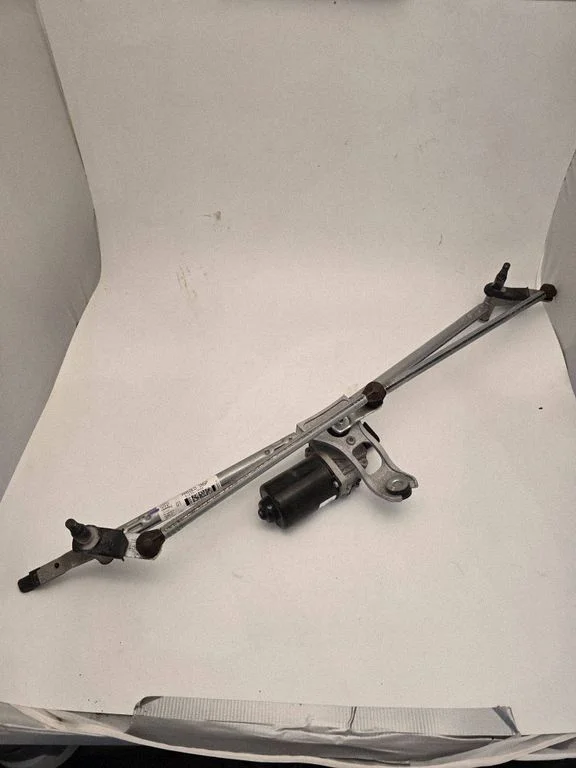Front wiper linkage and motor 916251090