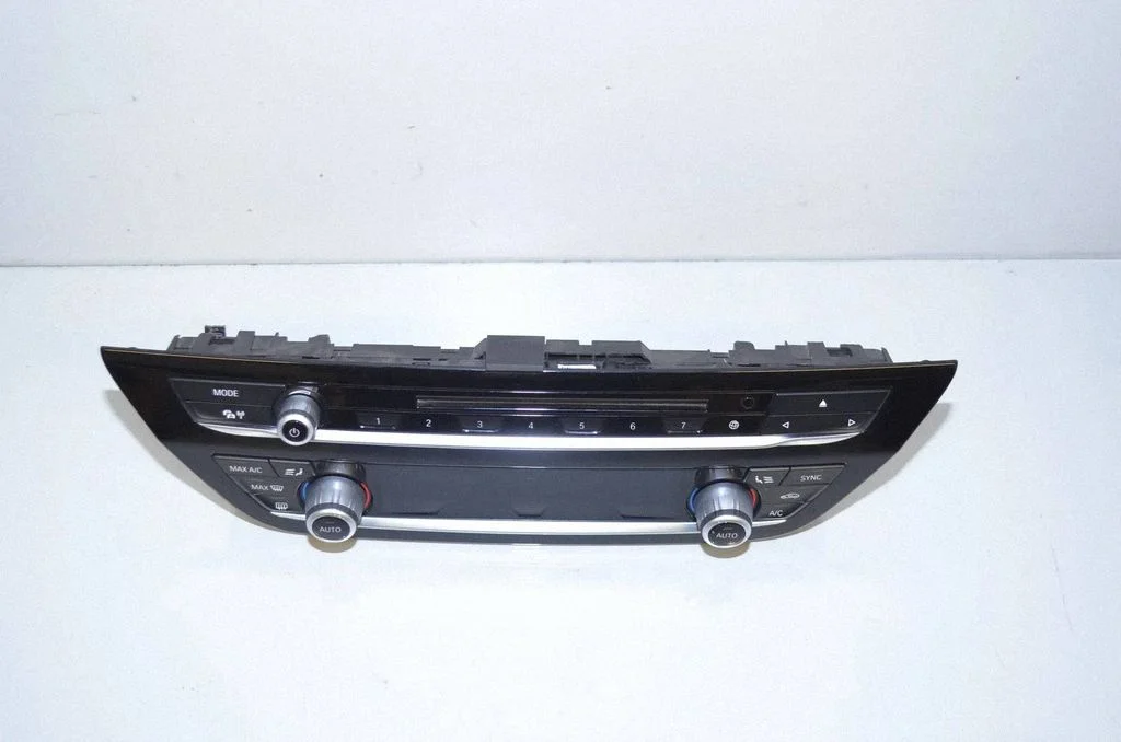 Climate control unit 6993492