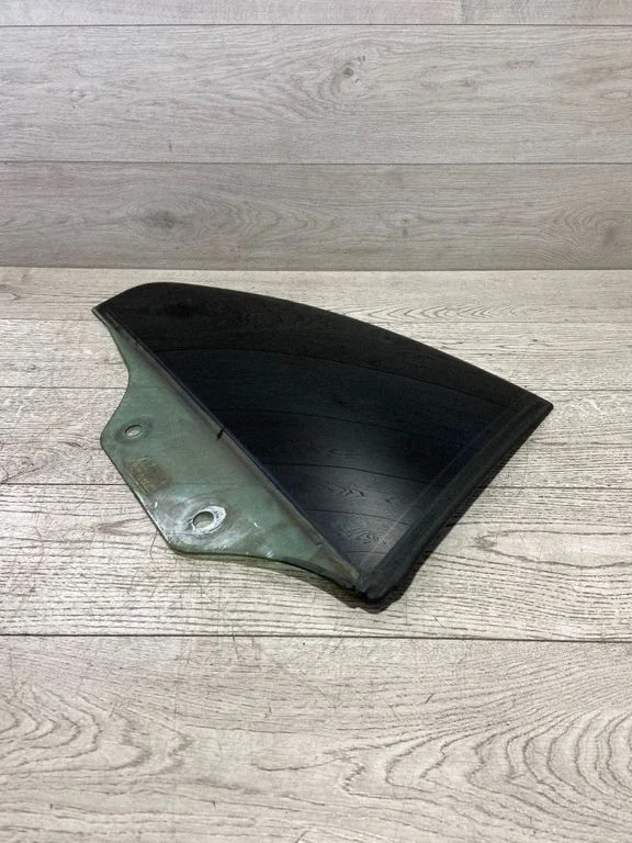 Rear side window – BMW 4 Series F32 F33 (2013-2020)