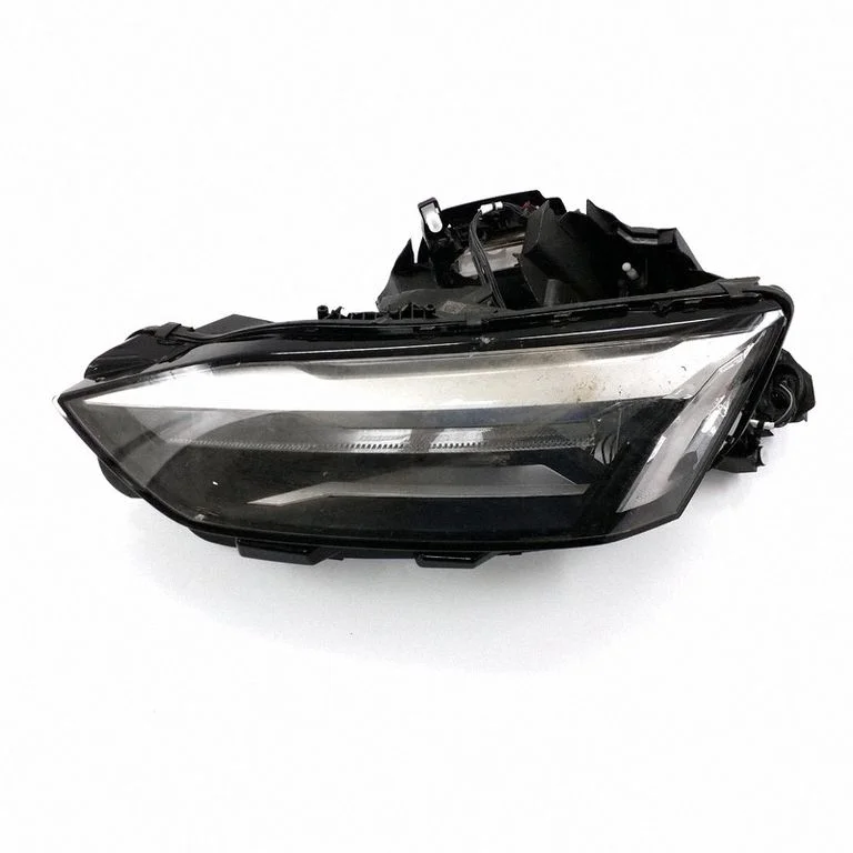 Priekšējais lukturis 8W6941011