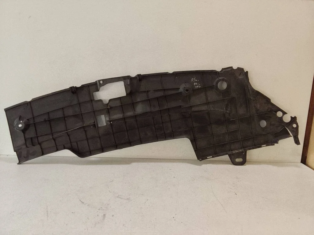 Engine bonnet/hood lock trim molding 5314105030