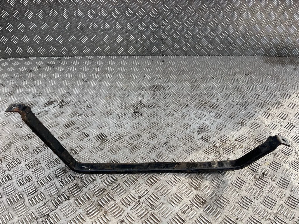 Kütusepaagi kinnitusklamber (-klambrid) – Toyota Avensis T250 (2006-2009)