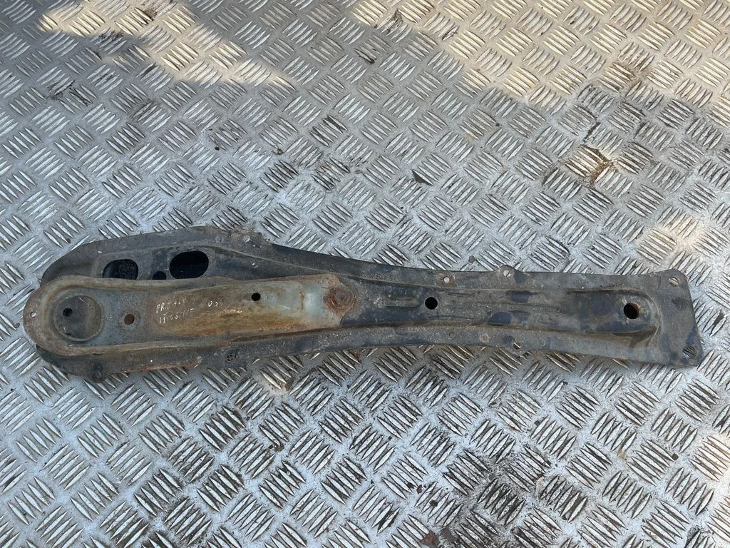 Front subframe – right