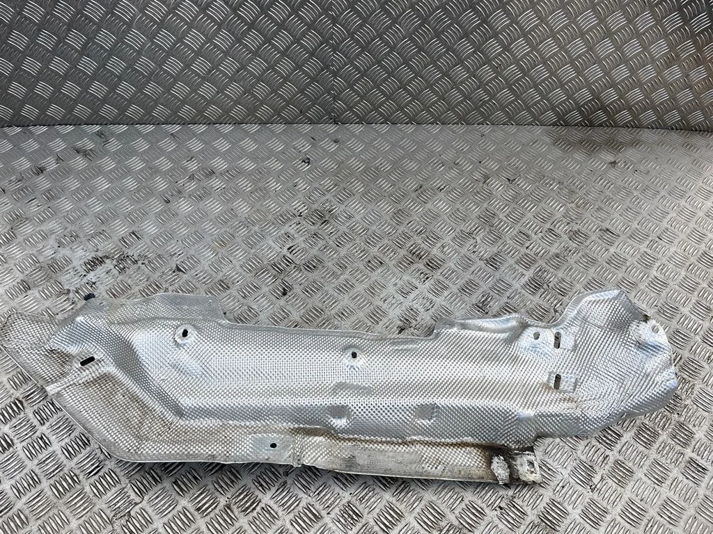 Izplūdes termoizolācija (aizsargs pret karstumu) A2146828401