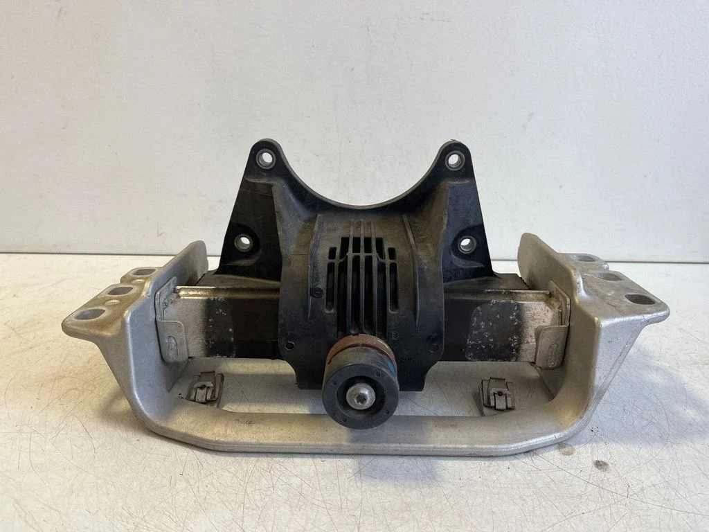 Gearbox mount – Mercedes-Benz E-Class W214 (2024-)