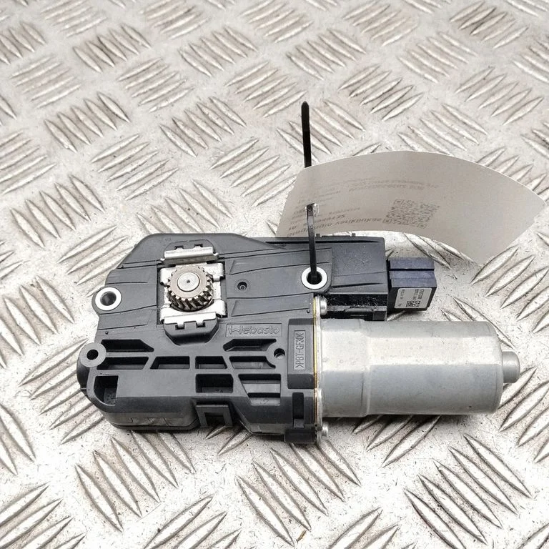 Sunroof motor/actuator – Mercedes-Benz EQB (2021-)