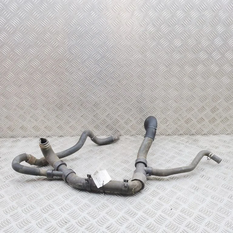 Motora dzesēšanas caurule (-es)/šļūtene (-es) DG938B273GJ