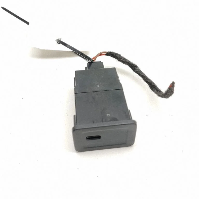 USB ligzda A2478207802