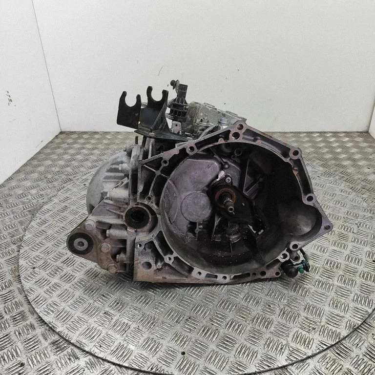 Manual 6 speed gearbox 9657871380