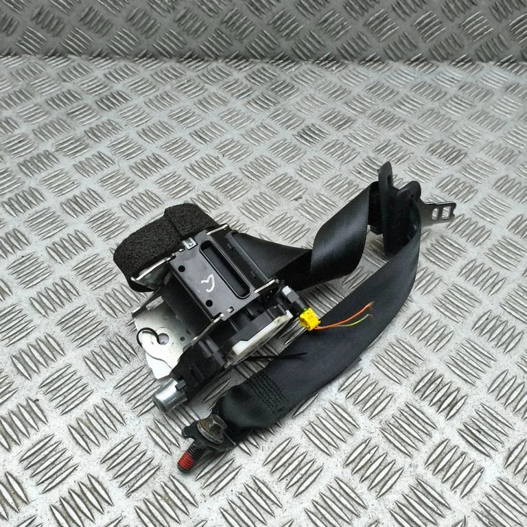 Middle seatbelt (rear) 39822960