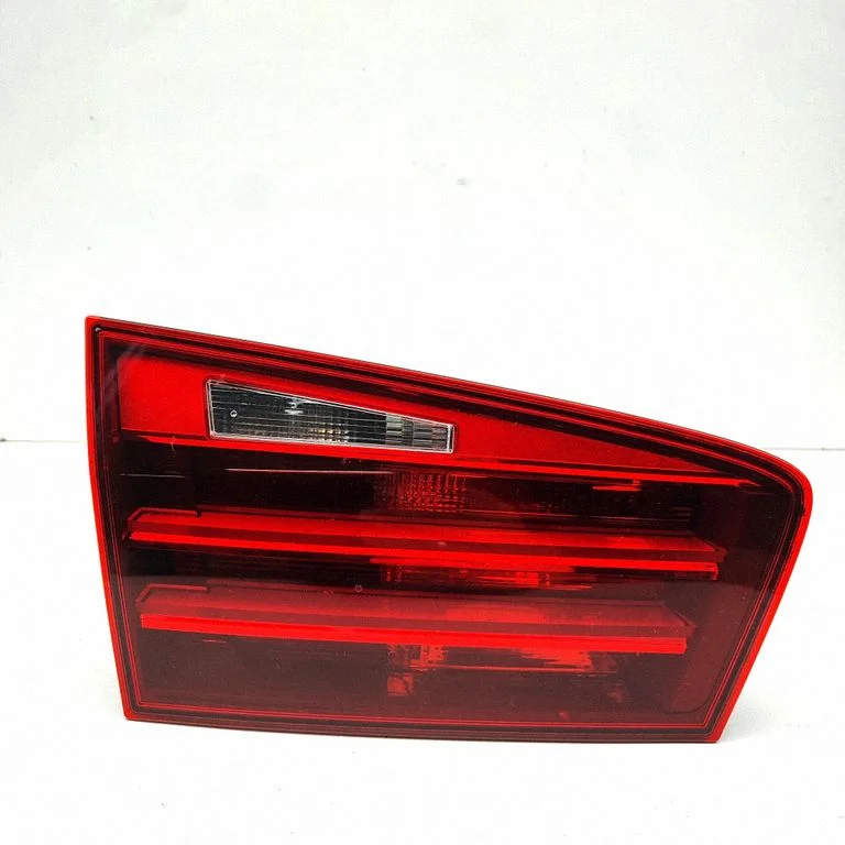 Lampa tylna w klapie 7370347