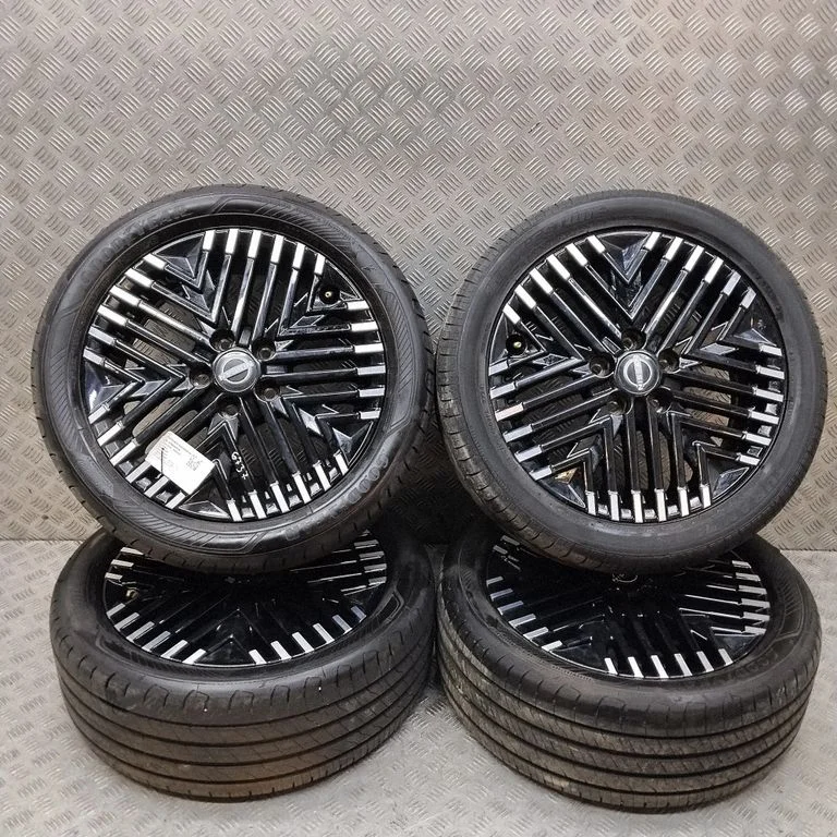 R17 alloy rim D03006WK6B