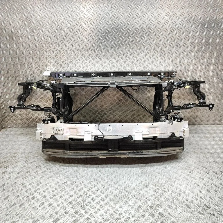 Radiaatori tugipaneel – BMW X7 G07 (2018-)