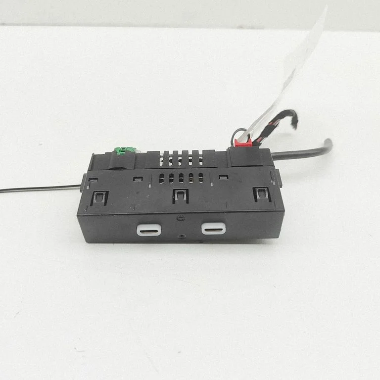 USB-pesa – Audi A3 8Y (2020-)