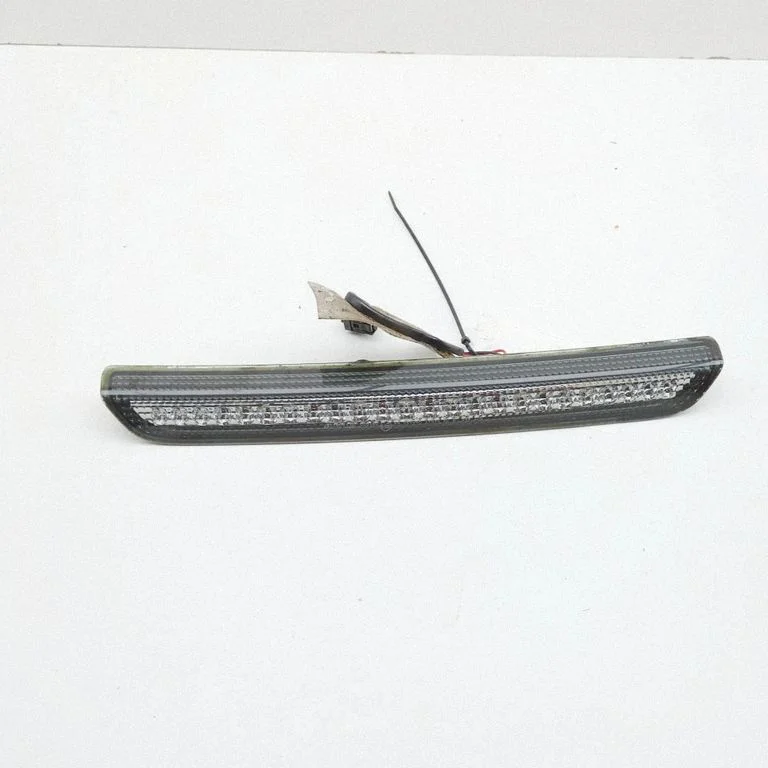 Papildu stopgaismas lukturis FK7213A613AA