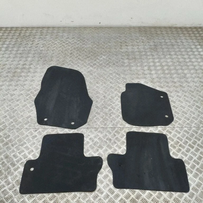 Car floor mat set