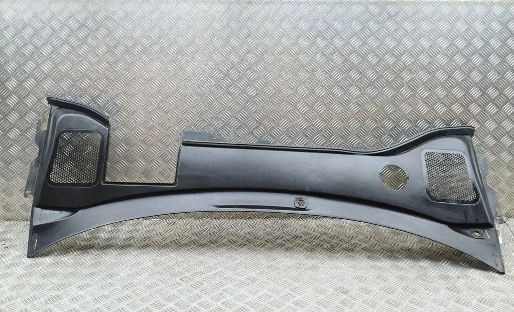 Wiper trim 31402674