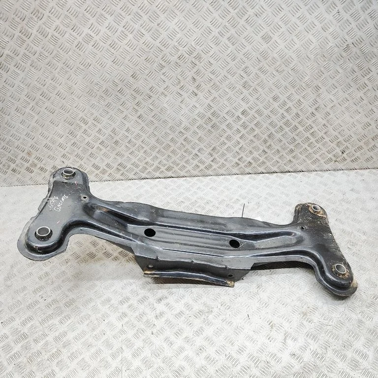 Tagumine abiraam SA3HJU2810020