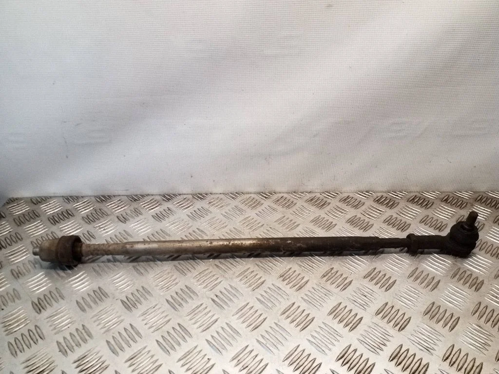 Steering tie rod – right