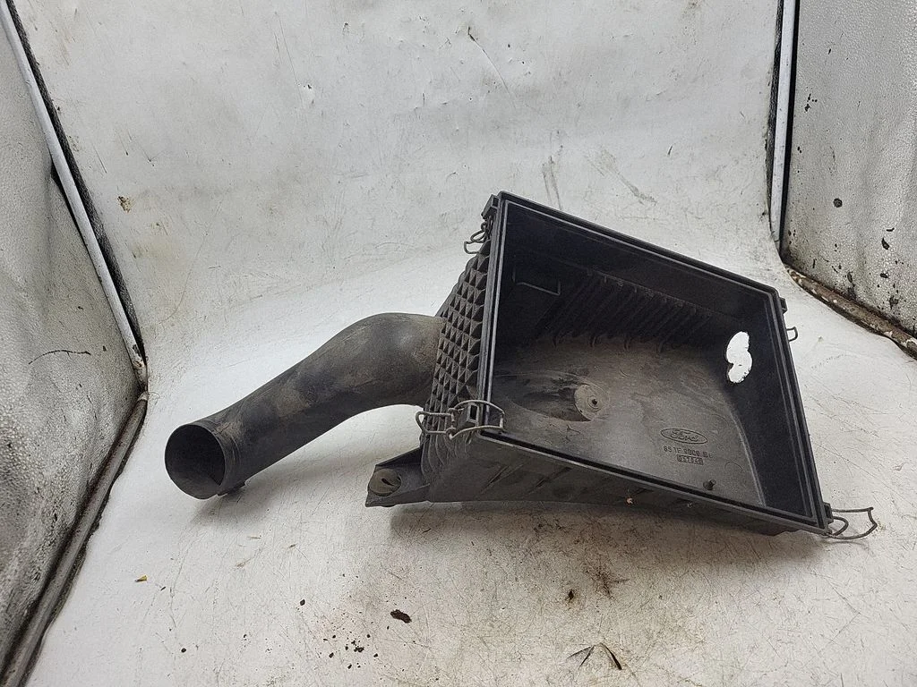 Air filter box G57040 – Ford Sierra (1987-1993)